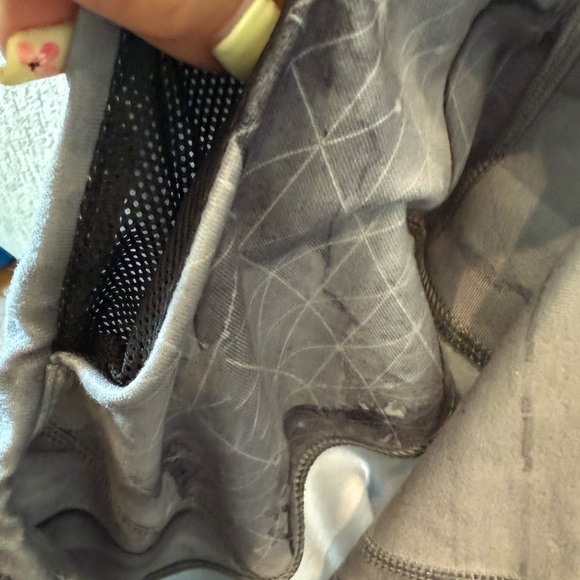 The North Face Women's Mountain Print Gray Leggings - Picture 7 of 7